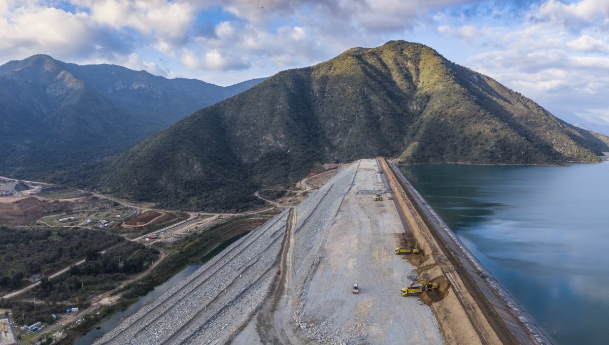 Estas obras fortalecen la gestión del recurso hídrico y aseguran la continuidad operacional de la División El Teniente.